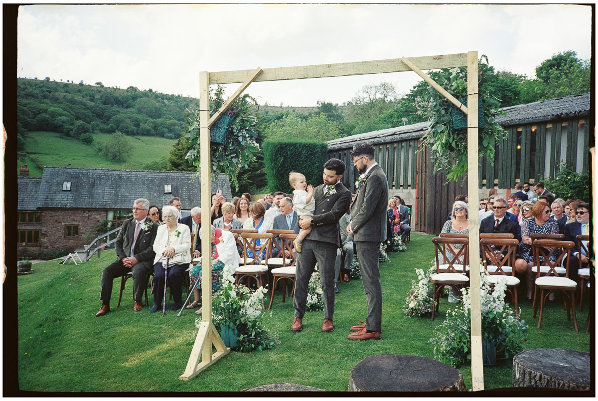 SUGAR LOAF BARN 35MM FILM WEDDING PHOTOGRAPHY UK 008 SUGAR LOAF BARN 35MM FILM WEDDING PHOTOGRAPHY UK 008